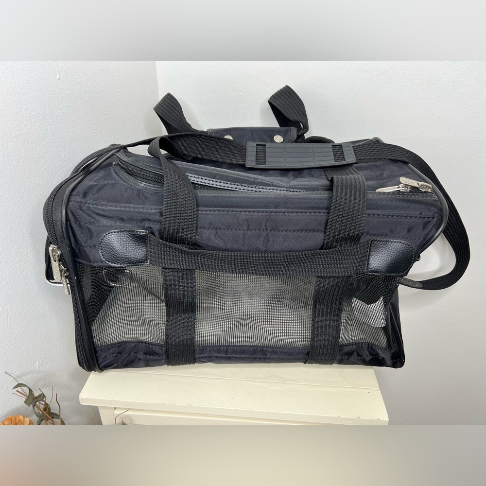 Sherpa Medium Pet Carrier
